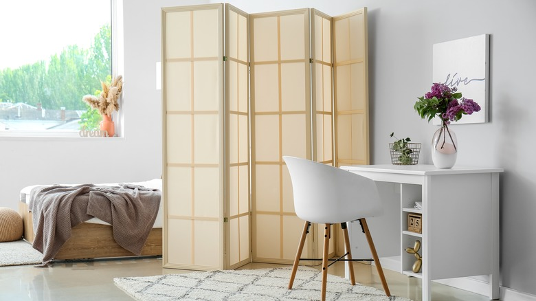 room divider