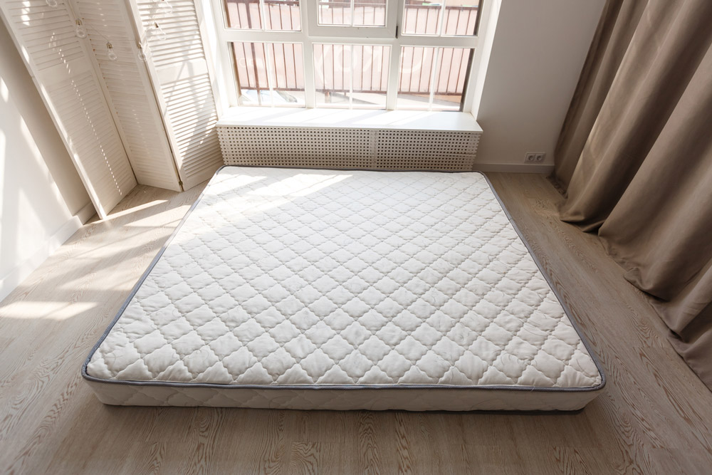 Tri-Fold Mattress vs Air which one is better for guest